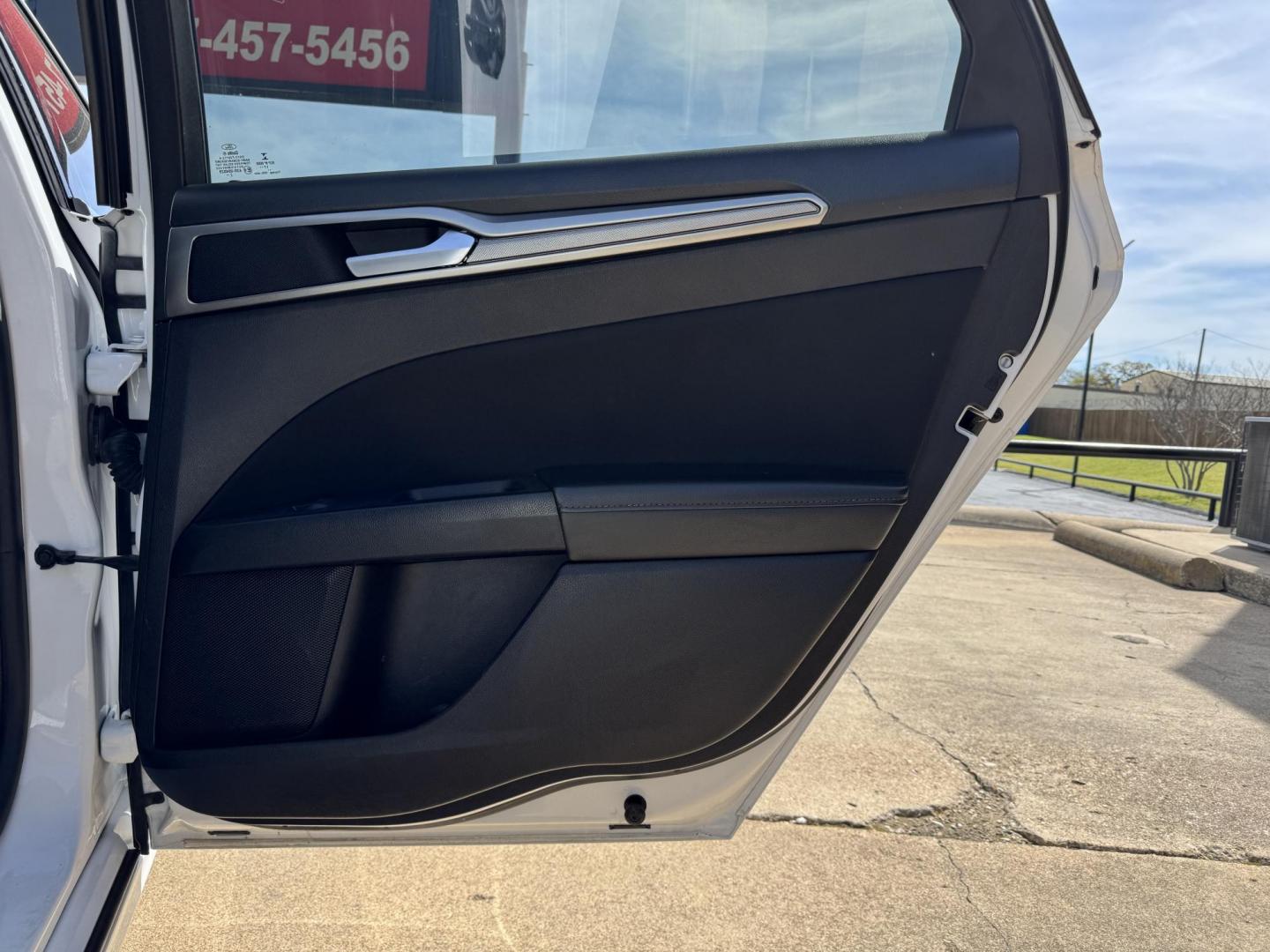 2018 WHITE FORD FUSION SE (3FA6P0H70JR) , located at 5900 E. Lancaster Ave., Fort Worth, TX, 76112, (817) 457-5456, 0.000000, 0.000000 - Photo#12