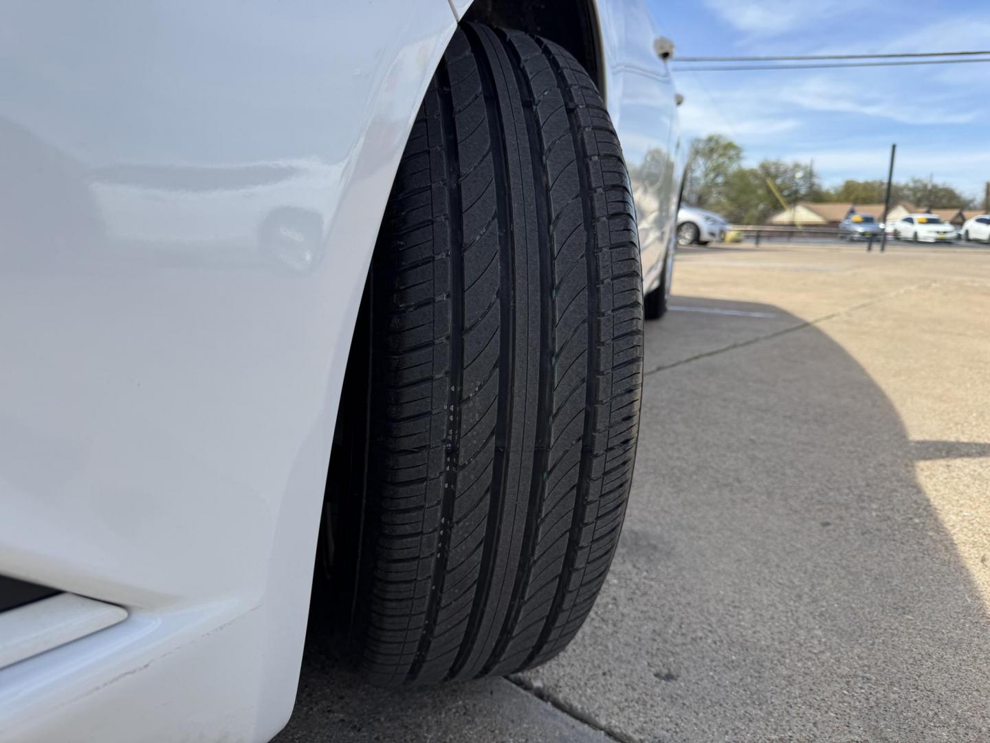 2018 WHITE FORD FUSION SE (3FA6P0H70JR) , located at 5900 E. Lancaster Ave., Fort Worth, TX, 76112, (817) 457-5456, 0.000000, 0.000000 - Photo#22