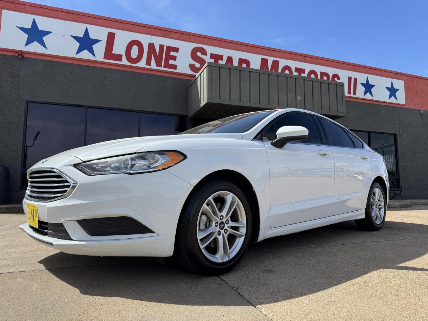 2018 WHITE FORD FUSION SE (3FA6P0H70JR) , located at 5900 E. Lancaster Ave., Fort Worth, TX, 76112, (817) 457-5456, 0.000000, 0.000000 - Photo#0