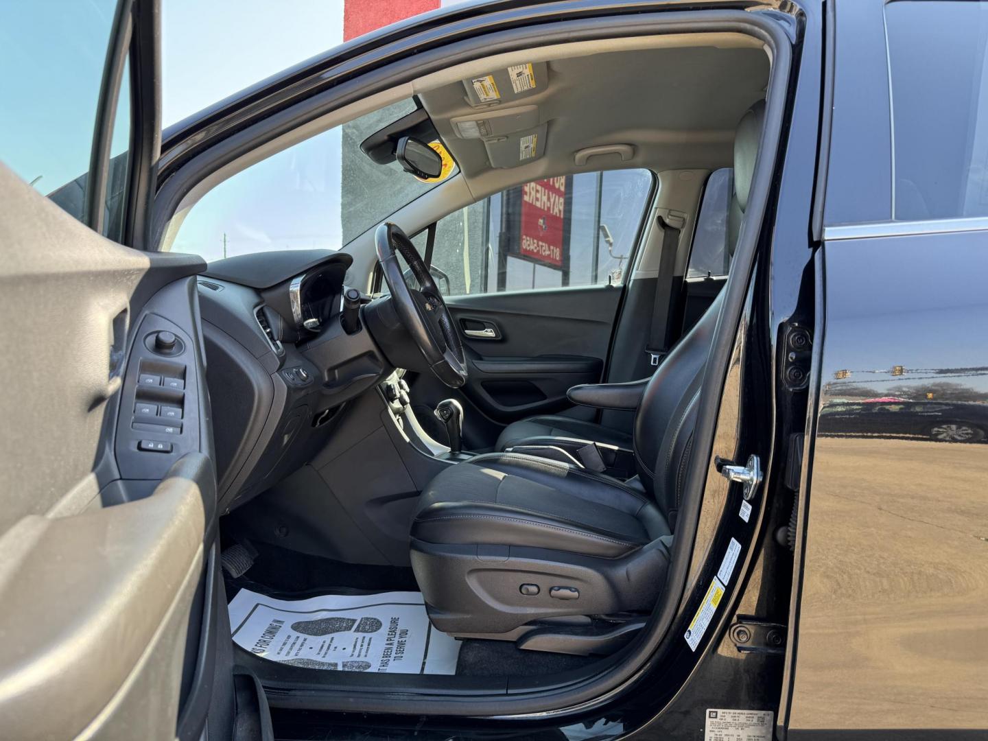 2019 BLACK CHEVROLET TRAX 1LT (KL7CJLSB2KB) , located at 5900 E. Lancaster Ave., Fort Worth, TX, 76112, (817) 457-5456, 0.000000, 0.000000 - Photo#8
