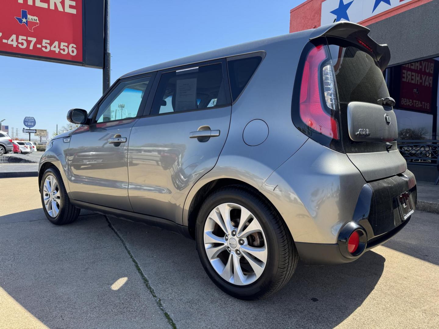 2016 GRAY KIA SOUL + (PLUS) (KNDJP3A5XG7) , located at 5900 E. Lancaster Ave., Fort Worth, TX, 76112, (817) 457-5456, 0.000000, 0.000000 - Photo#6