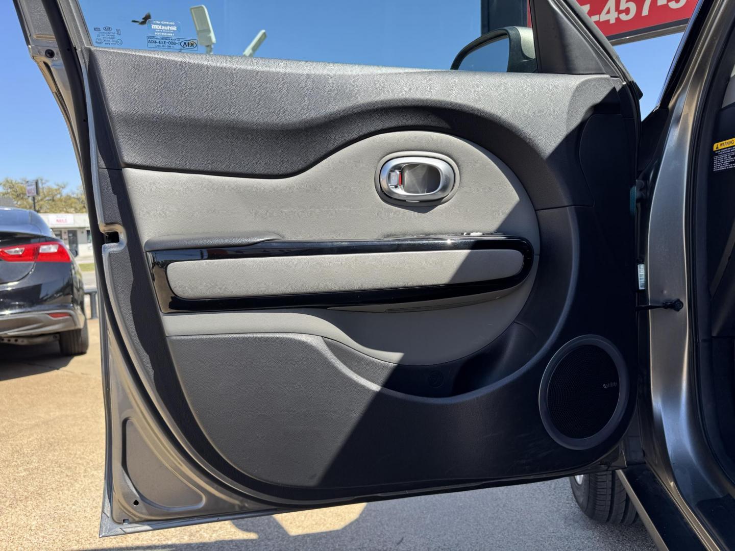 2016 GRAY KIA SOUL + (PLUS) (KNDJP3A5XG7) , located at 5900 E. Lancaster Ave., Fort Worth, TX, 76112, (817) 457-5456, 0.000000, 0.000000 - Photo#7