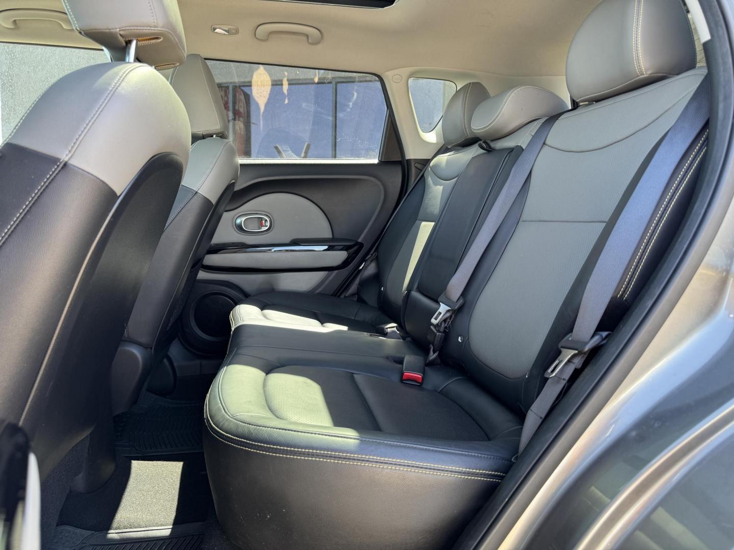 2016 GRAY KIA SOUL + (PLUS) (KNDJP3A5XG7) , located at 5900 E. Lancaster Ave., Fort Worth, TX, 76112, (817) 457-5456, 0.000000, 0.000000 - Photo#11