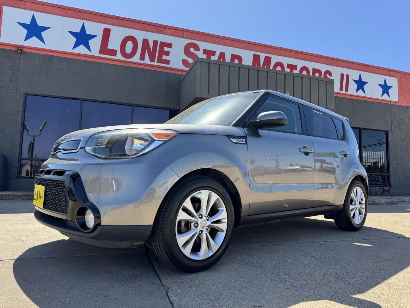 2016 GRAY KIA SOUL + (PLUS) (KNDJP3A5XG7) , located at 5900 E. Lancaster Ave., Fort Worth, TX, 76112, (817) 457-5456, 0.000000, 0.000000 - Photo#0