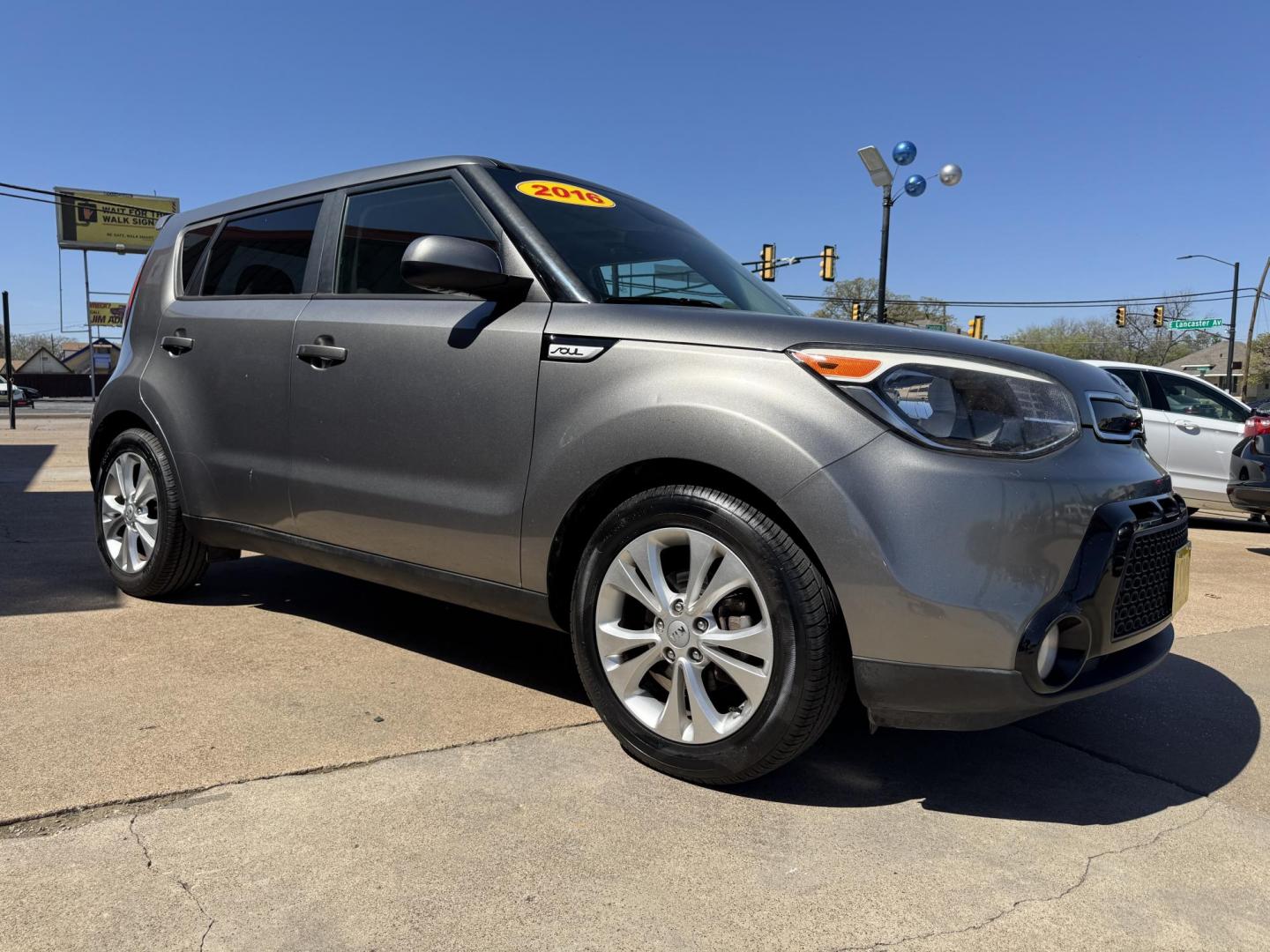 2016 GRAY KIA SOUL + (PLUS) (KNDJP3A5XG7) , located at 5900 E. Lancaster Ave., Fort Worth, TX, 76112, (817) 457-5456, 0.000000, 0.000000 - Photo#2