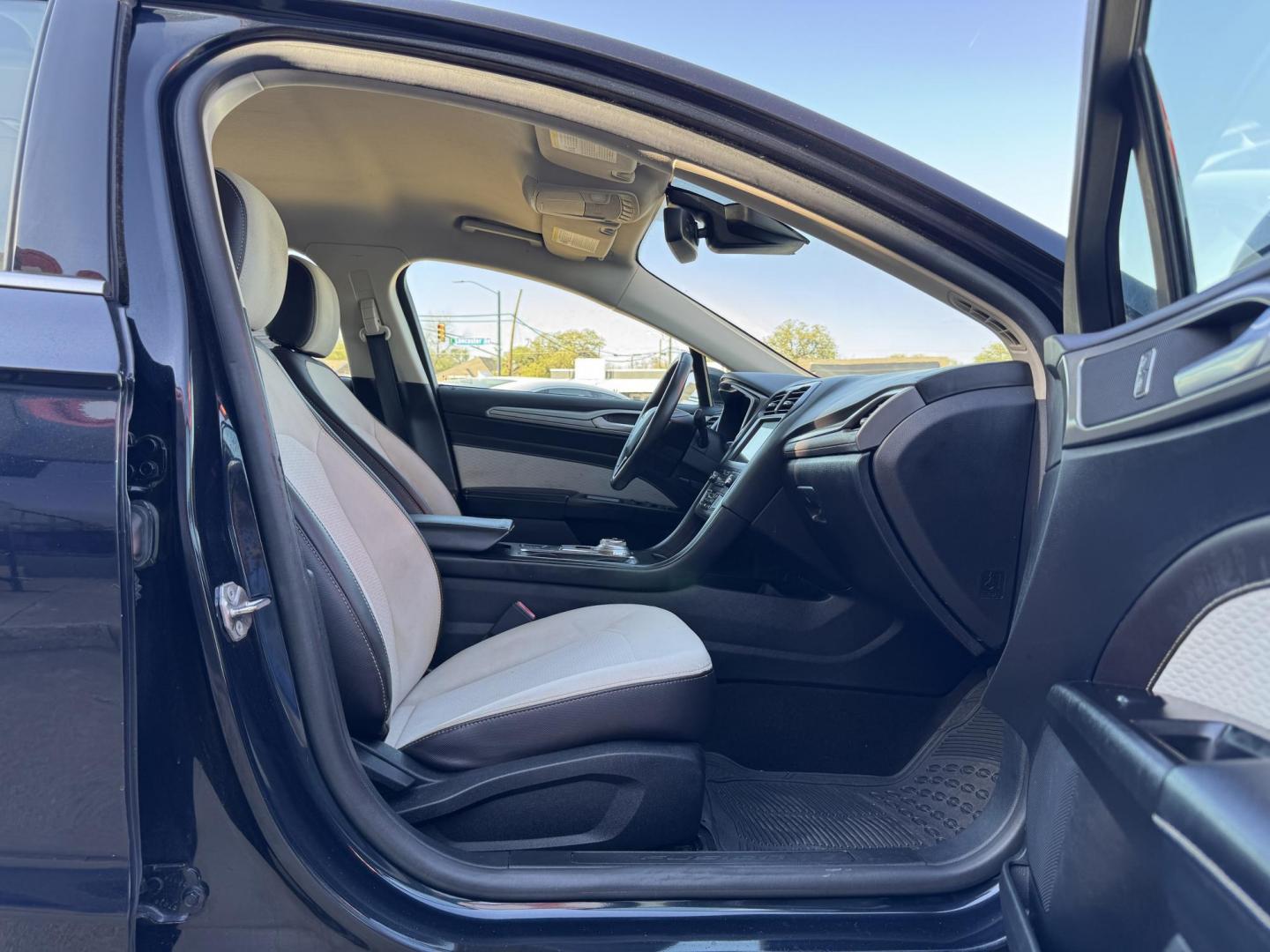 2020 BLUE FORD FUSION SE (3FA6P0HD7LR) , located at 5900 E. Lancaster Ave., Fort Worth, TX, 76112, (817) 457-5456, 0.000000, 0.000000 - Photo#15