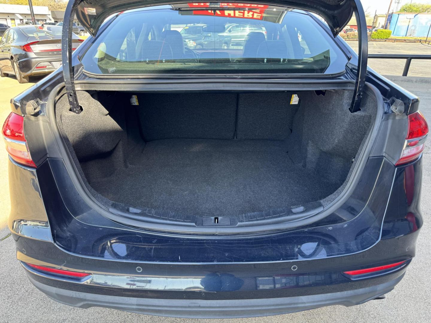 2020 BLUE FORD FUSION SE (3FA6P0HD7LR) , located at 5900 E. Lancaster Ave., Fort Worth, TX, 76112, (817) 457-5456, 0.000000, 0.000000 - Photo#5