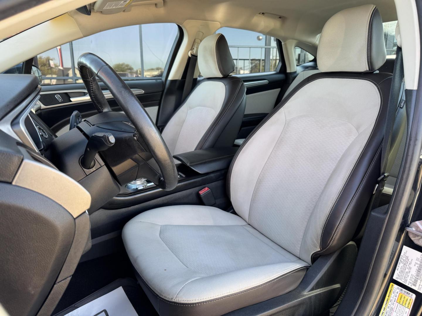 2020 BLUE FORD FUSION SE (3FA6P0HD7LR) , located at 5900 E. Lancaster Ave., Fort Worth, TX, 76112, (817) 457-5456, 0.000000, 0.000000 - Photo#9