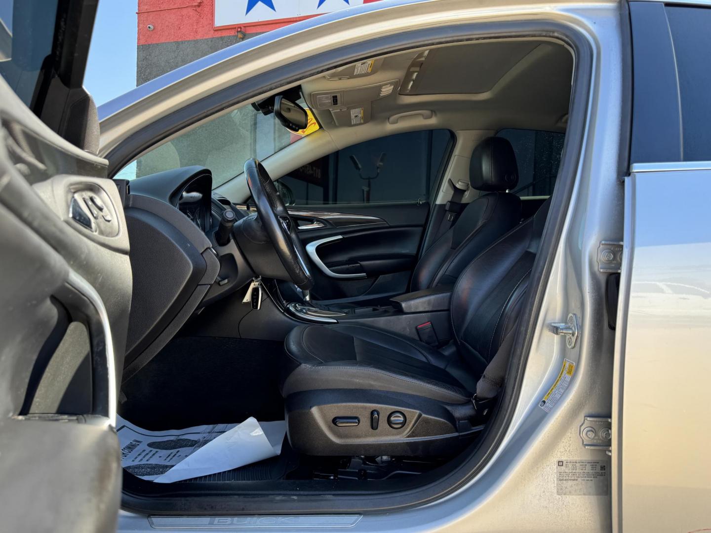 2017 SILVER BUICK REGAL SPORT TOURING (2G4GL5EX7H9) , located at 5900 E. Lancaster Ave., Fort Worth, TX, 76112, (817) 457-5456, 0.000000, 0.000000 - Photo#8