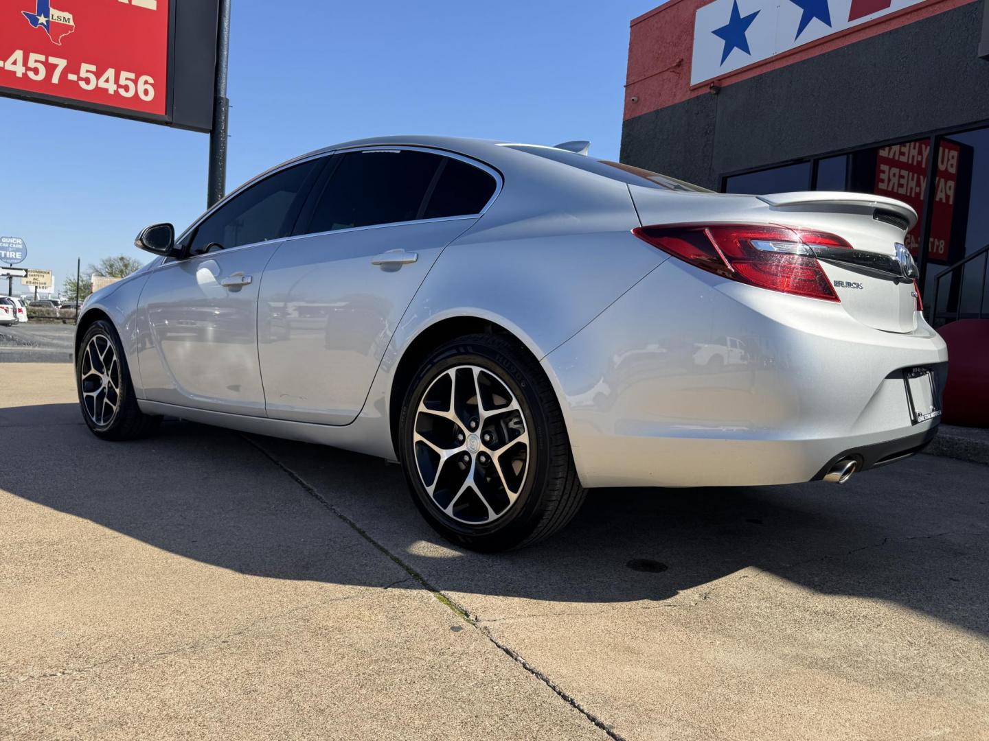 2017 SILVER BUICK REGAL SPORT TOURING (2G4GL5EX7H9) , located at 5900 E. Lancaster Ave., Fort Worth, TX, 76112, (817) 457-5456, 0.000000, 0.000000 - Photo#6