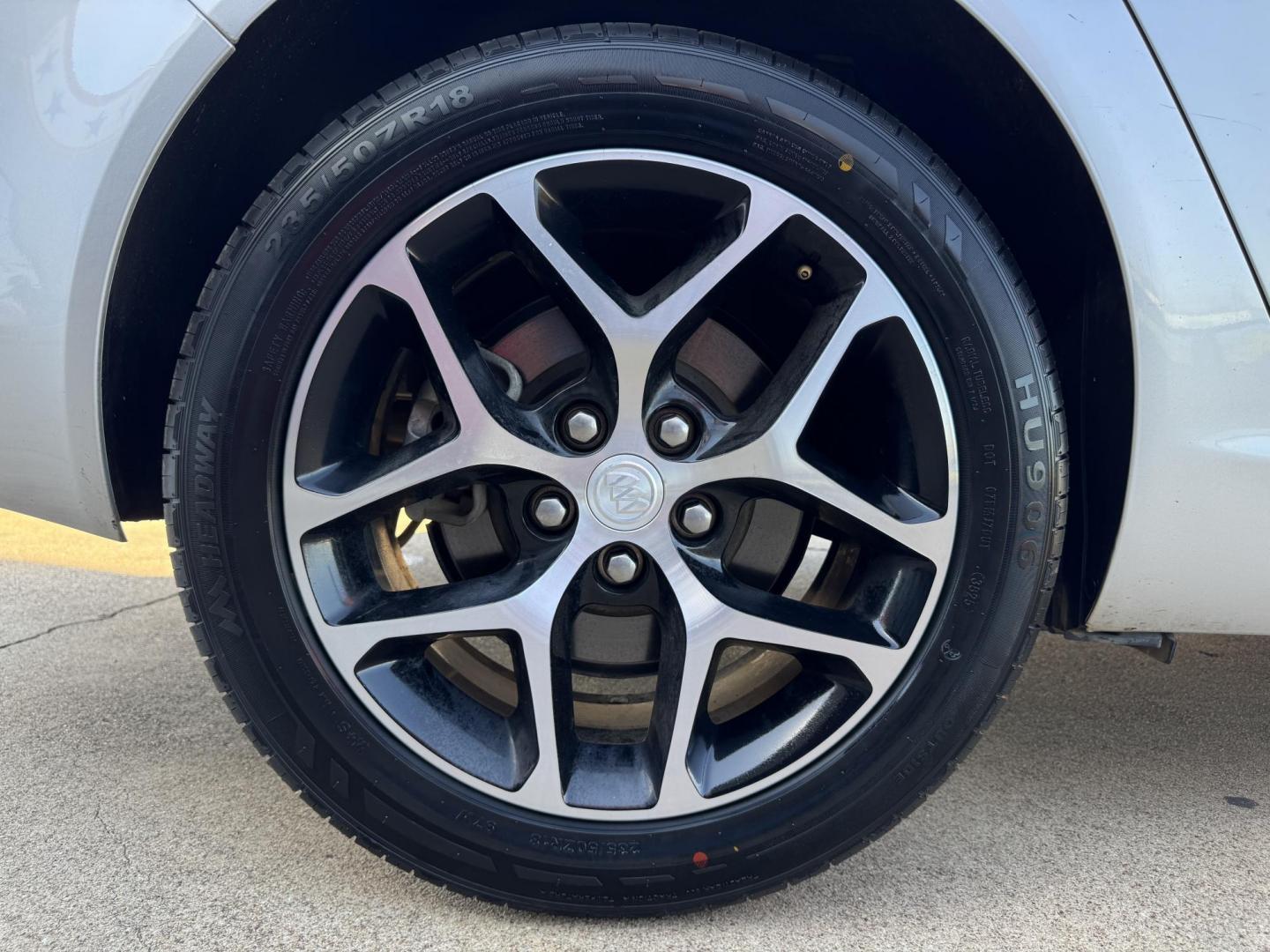 2017 SILVER BUICK REGAL SPORT TOURING (2G4GL5EX7H9) , located at 5900 E. Lancaster Ave., Fort Worth, TX, 76112, (817) 457-5456, 0.000000, 0.000000 - Photo#21