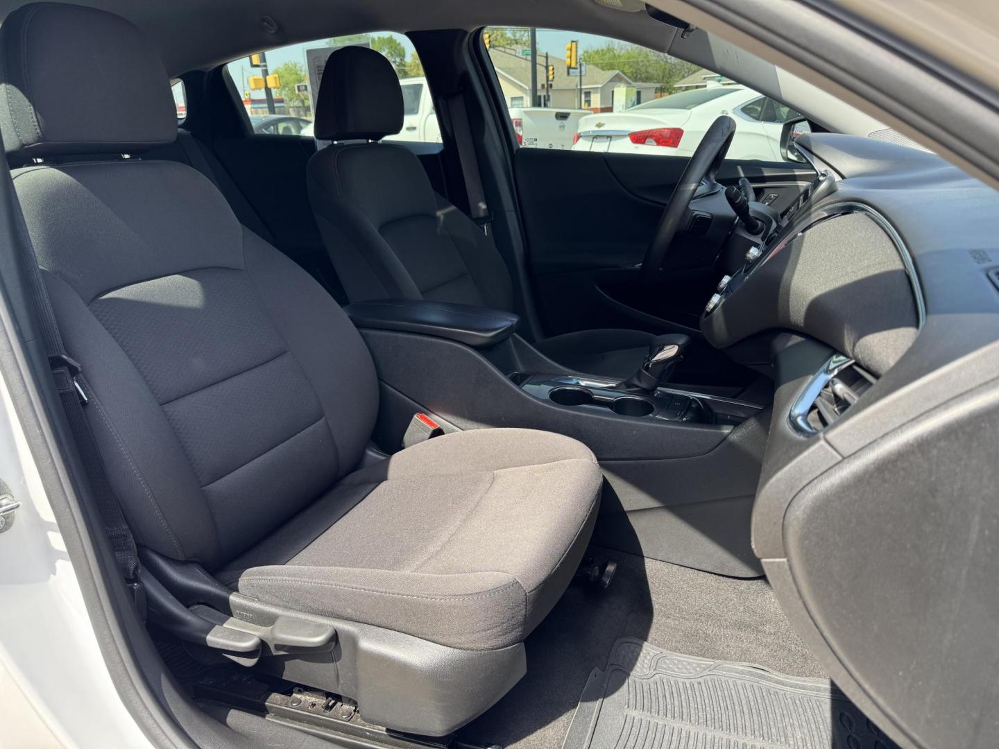 2021 WHITE CHEVROLET MALIBU LT (1LT) (1G1ZD5ST8MF) , located at 5900 E. Lancaster Ave., Fort Worth, TX, 76112, (817) 457-5456, 0.000000, 0.000000 - Photo#16