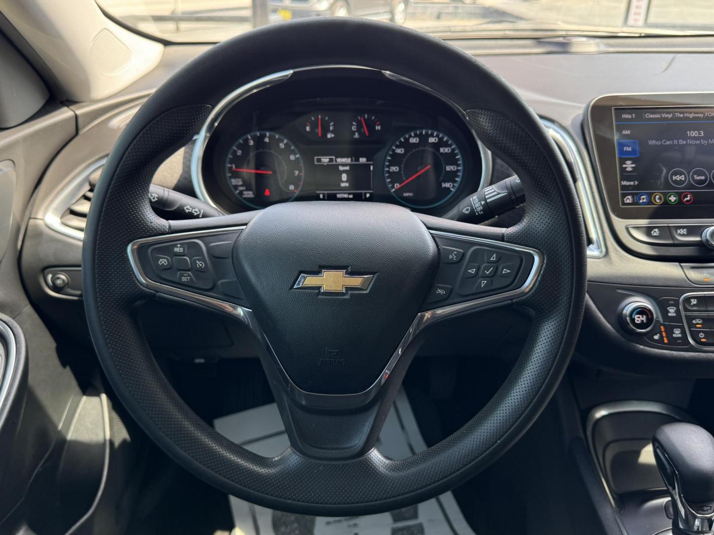 2021 WHITE CHEVROLET MALIBU LT (1LT) (1G1ZD5ST8MF) , located at 5900 E. Lancaster Ave., Fort Worth, TX, 76112, (817) 457-5456, 0.000000, 0.000000 - Photo#19