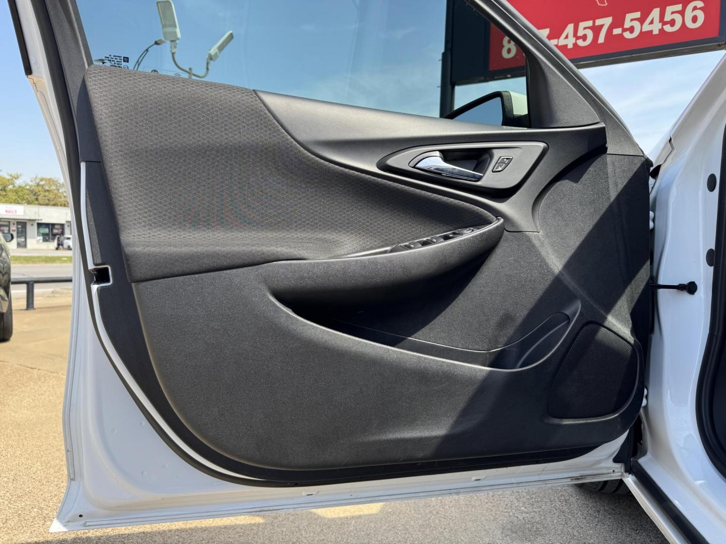 2021 WHITE CHEVROLET MALIBU LT (1LT) (1G1ZD5ST8MF) , located at 5900 E. Lancaster Ave., Fort Worth, TX, 76112, (817) 457-5456, 0.000000, 0.000000 - Photo#7