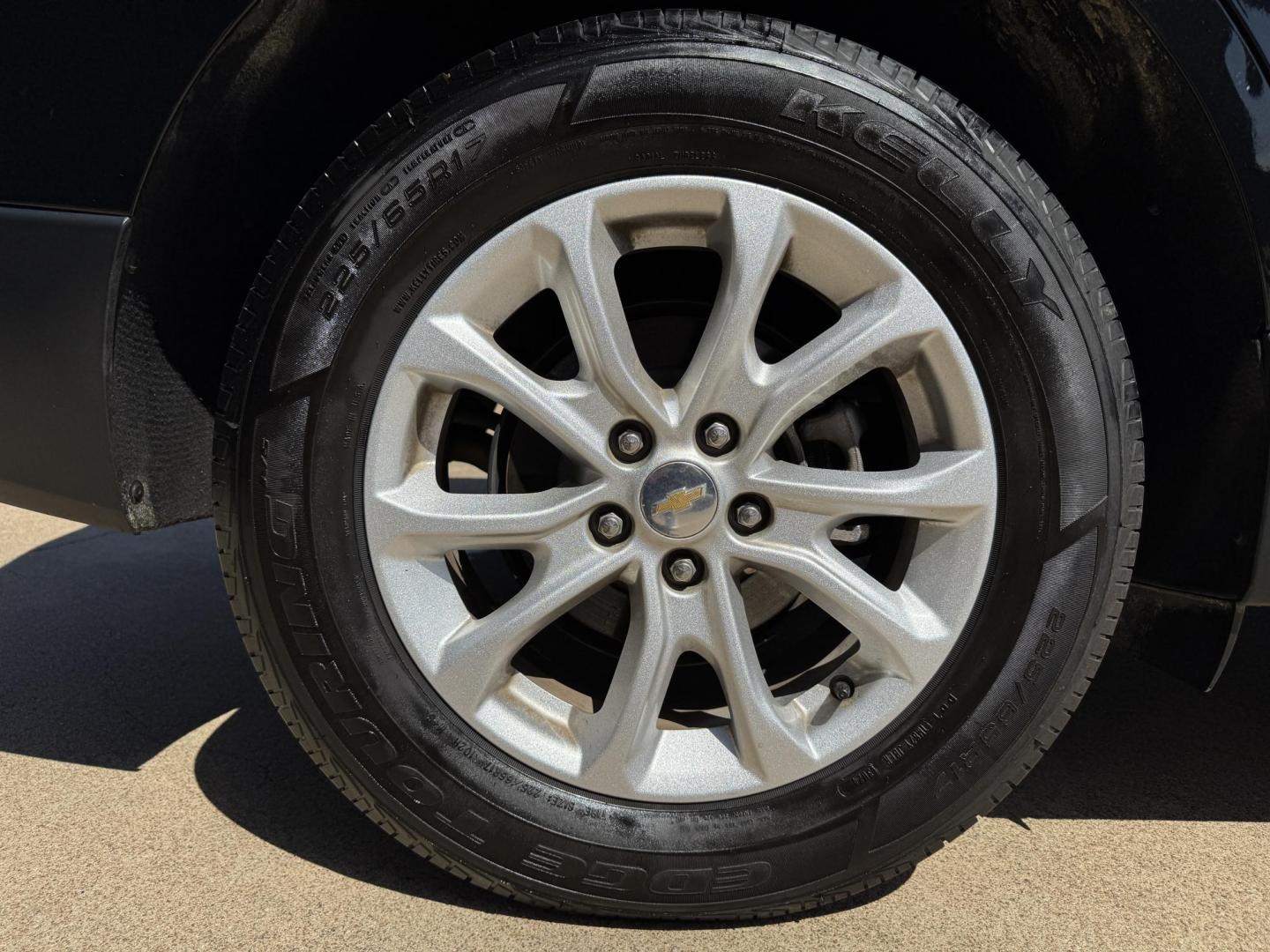 2019 BLACK CHEVROLET EQUINOX LS (2GNAXHEVXK6) , located at 5900 E. Lancaster Ave., Fort Worth, TX, 76112, (817) 457-5456, 0.000000, 0.000000 - Photo#23