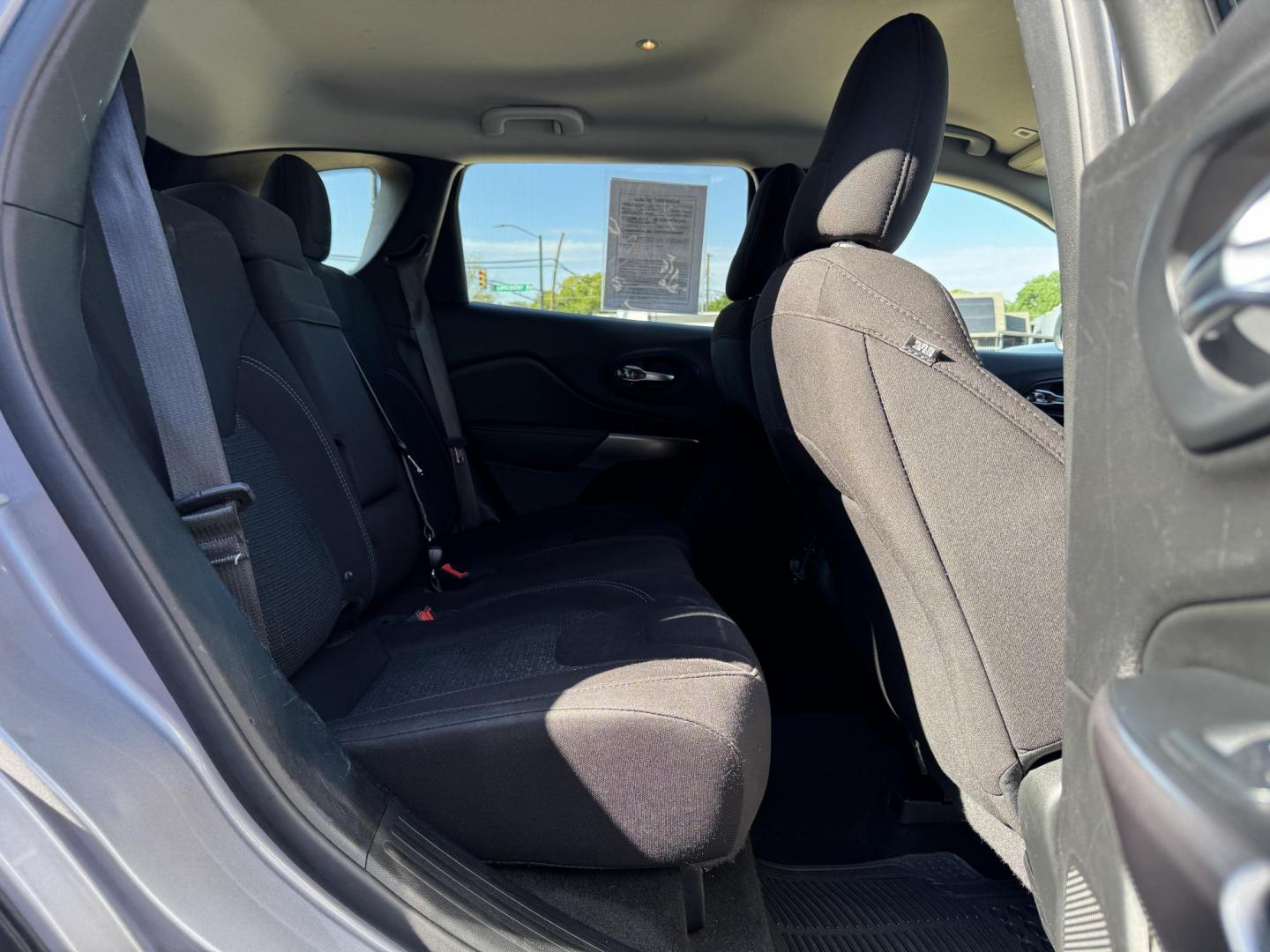 2019 SILVER JEEP CHEROKEE LATITUDE; N (1C4PJLCB9KD) , located at 5900 E. Lancaster Ave., Fort Worth, TX, 76112, (817) 457-5456, 0.000000, 0.000000 - Photo#14