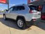 2019 SILVER JEEP CHEROKEE LATITUDE; N (1C4PJLCB9KD) , located at 5900 E. Lancaster Ave., Fort Worth, TX, 76112, (817) 457-5456, 0.000000, 0.000000 - Photo#6