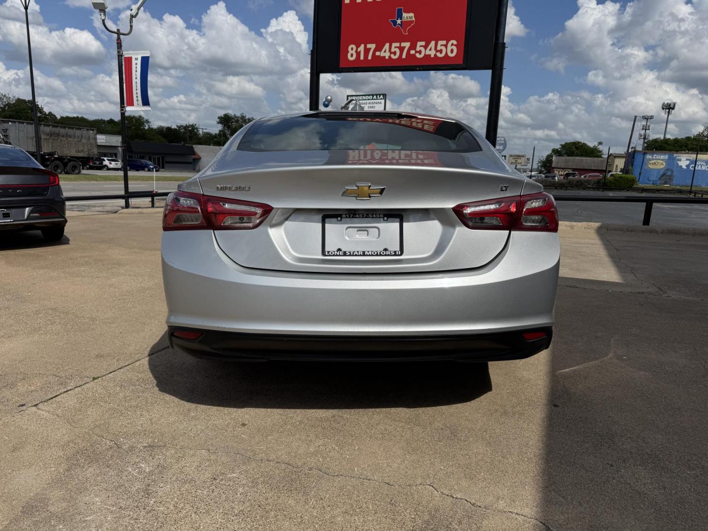 2021 SILVER CHEVROLET MALIBU LT (1LT) (1G1ZD5ST4MF) , located at 5900 E. Lancaster Ave., Fort Worth, TX, 76112, (817) 457-5456, 0.000000, 0.000000 - Photo#4