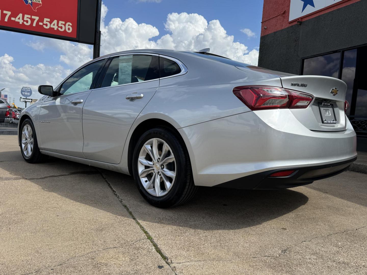2021 SILVER CHEVROLET MALIBU LT (1LT) (1G1ZD5ST4MF) , located at 5900 E. Lancaster Ave., Fort Worth, TX, 76112, (817) 457-5456, 0.000000, 0.000000 - Photo#6