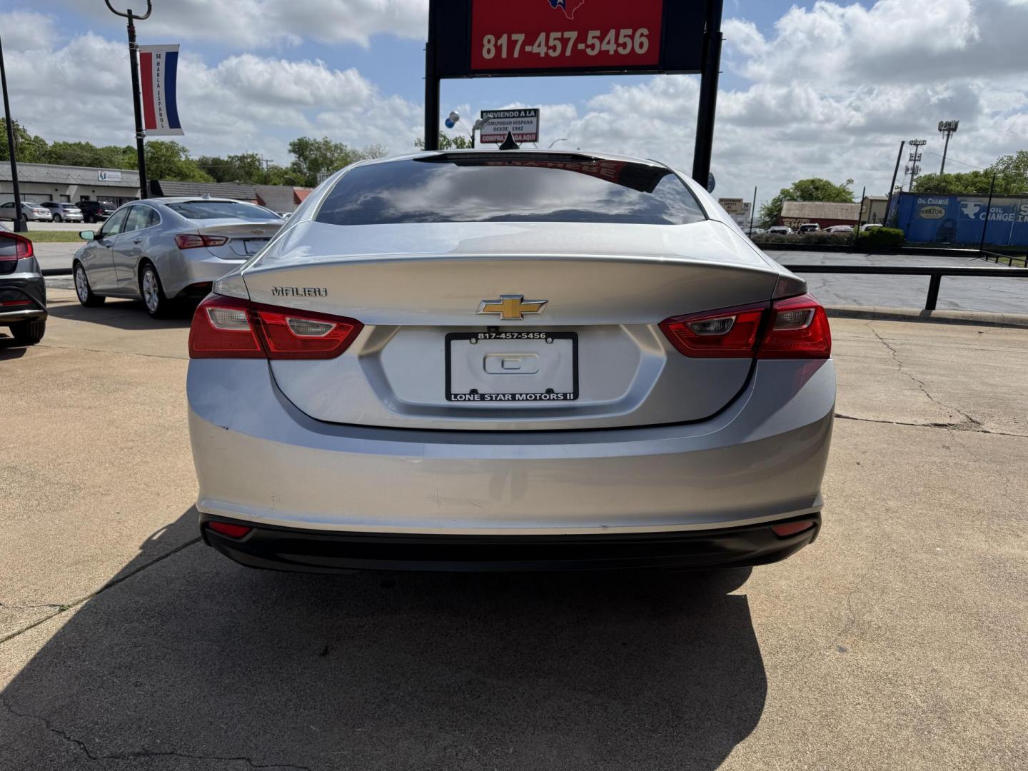 2017 SILVER CHEVROLET MALIBU LS (1LS) (1G1ZB5ST9HF) , located at 5900 E. Lancaster Ave., Fort Worth, TX, 76112, (817) 457-5456, 0.000000, 0.000000 - Photo#4