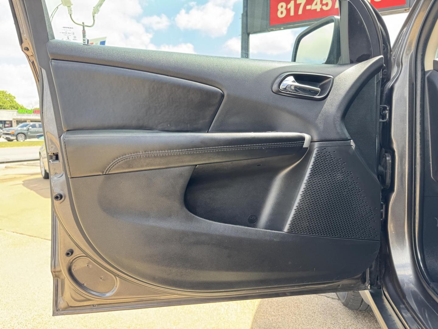 2018 GRAY DODGE JOURNEY SE (3C4PDCABXJT) , located at 5900 E. Lancaster Ave., Fort Worth, TX, 76112, (817) 457-5456, 0.000000, 0.000000 - Photo#8