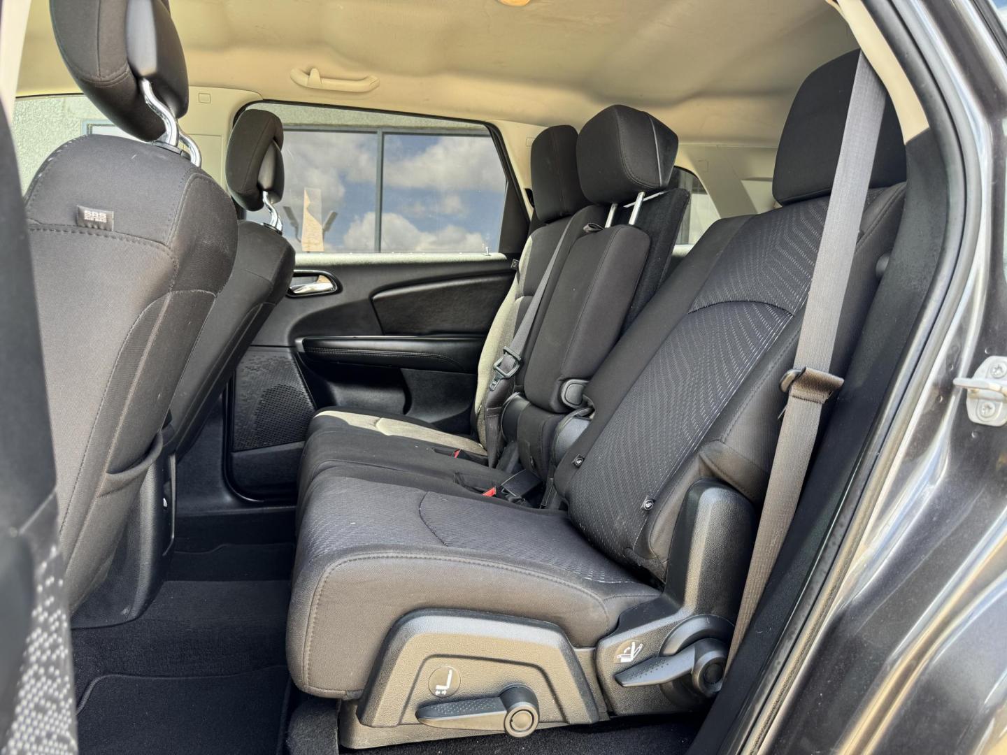 2018 GRAY DODGE JOURNEY SE (3C4PDCABXJT) , located at 5900 E. Lancaster Ave., Fort Worth, TX, 76112, (817) 457-5456, 0.000000, 0.000000 - Photo#13