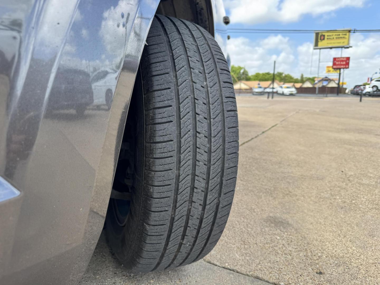 2018 GRAY DODGE JOURNEY SE (3C4PDCABXJT) , located at 5900 E. Lancaster Ave., Fort Worth, TX, 76112, (817) 457-5456, 0.000000, 0.000000 - Photo#23