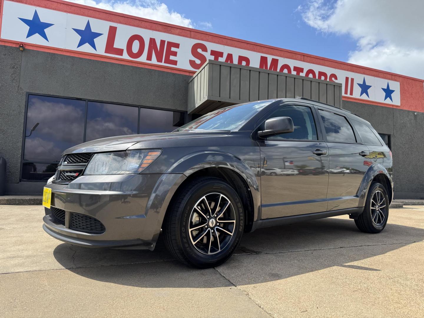 2018 GRAY DODGE JOURNEY SE (3C4PDCABXJT) , located at 5900 E. Lancaster Ave., Fort Worth, TX, 76112, (817) 457-5456, 0.000000, 0.000000 - Photo#0