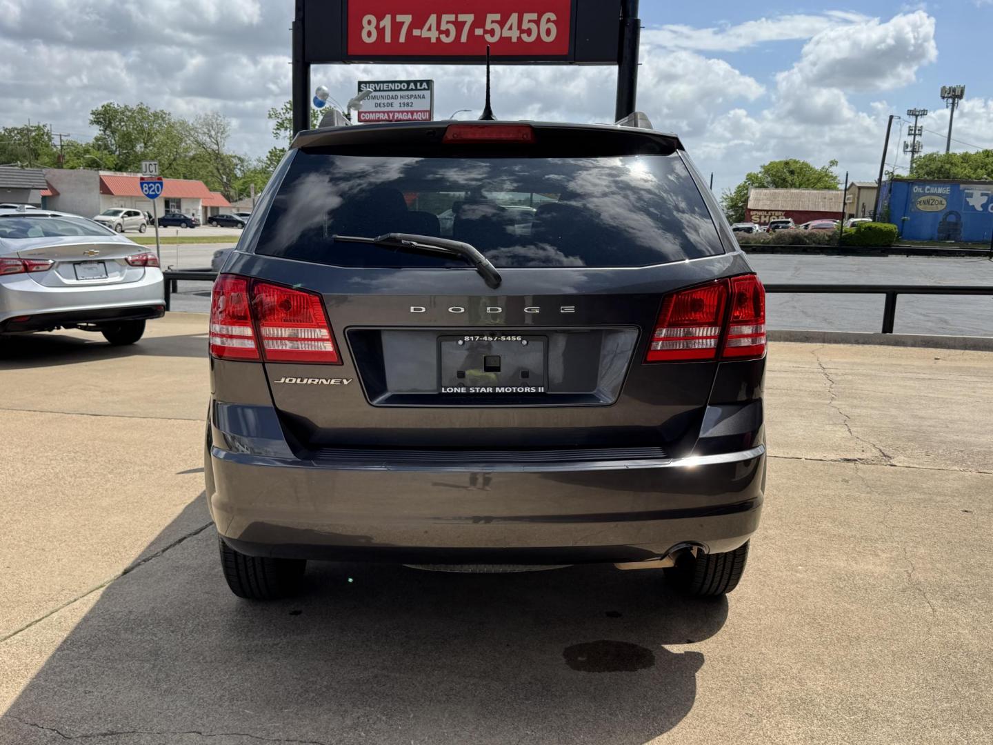 2018 GRAY DODGE JOURNEY SE (3C4PDCABXJT) , located at 5900 E. Lancaster Ave., Fort Worth, TX, 76112, (817) 457-5456, 0.000000, 0.000000 - Photo#4