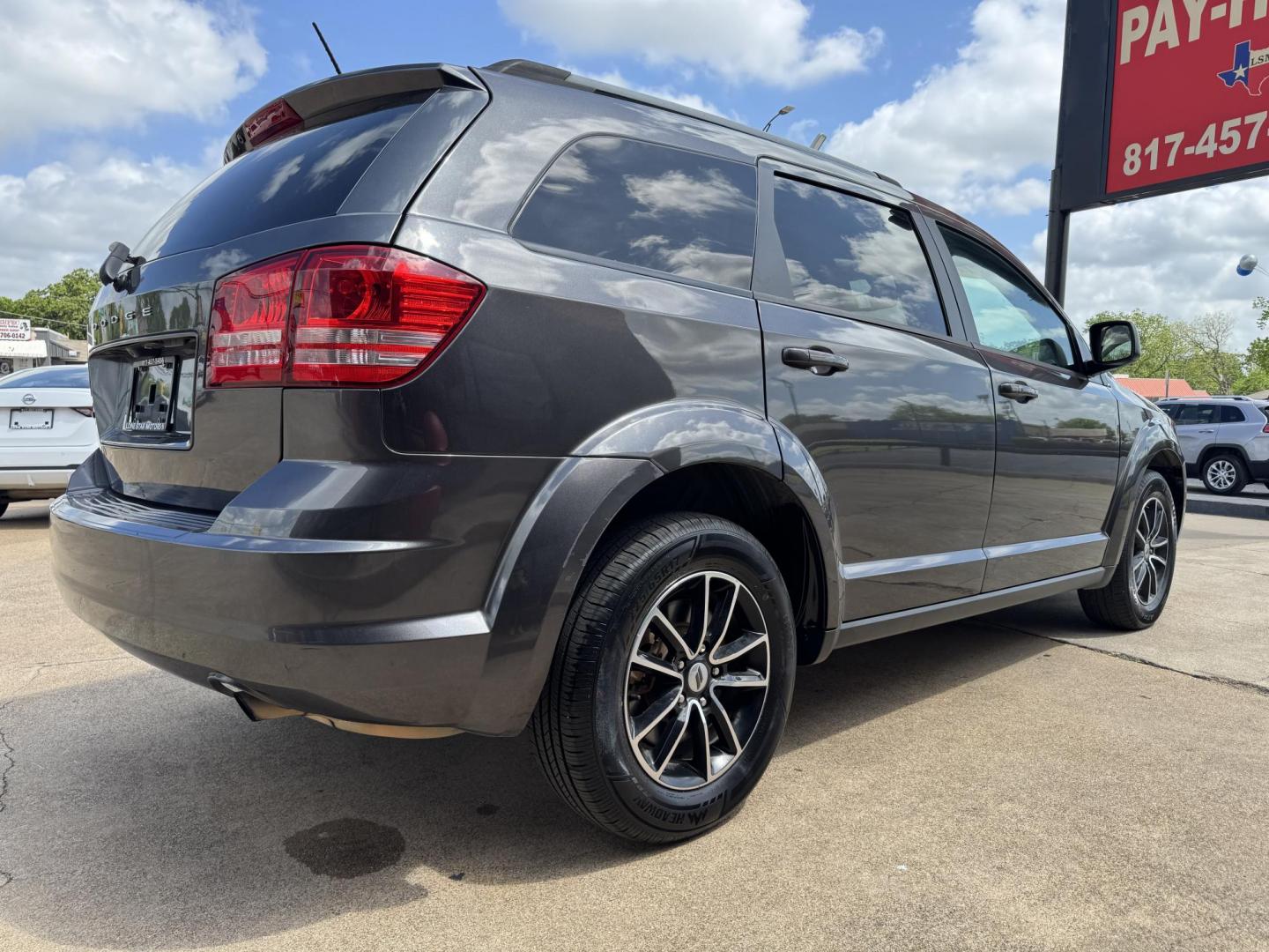 2018 GRAY DODGE JOURNEY SE (3C4PDCABXJT) , located at 5900 E. Lancaster Ave., Fort Worth, TX, 76112, (817) 457-5456, 0.000000, 0.000000 - Photo#3
