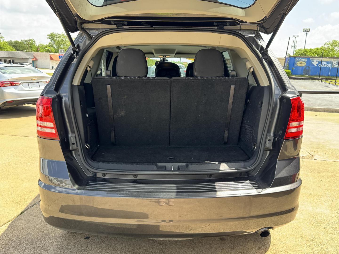 2018 GRAY DODGE JOURNEY SE (3C4PDCABXJT) , located at 5900 E. Lancaster Ave., Fort Worth, TX, 76112, (817) 457-5456, 0.000000, 0.000000 - Photo#5