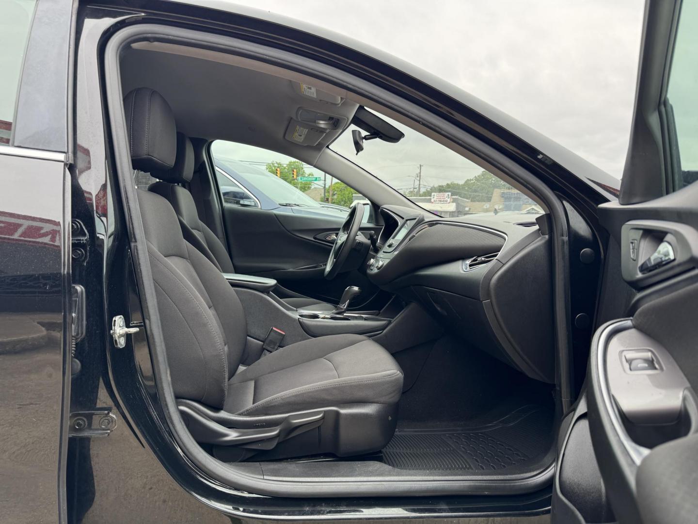 2018 BLACK CHEVROLET MALIBU LT (2FL) (1G1ZD5ST7JF) , located at 5900 E. Lancaster Ave., Fort Worth, TX, 76112, (817) 457-5456, 0.000000, 0.000000 - Photo#15