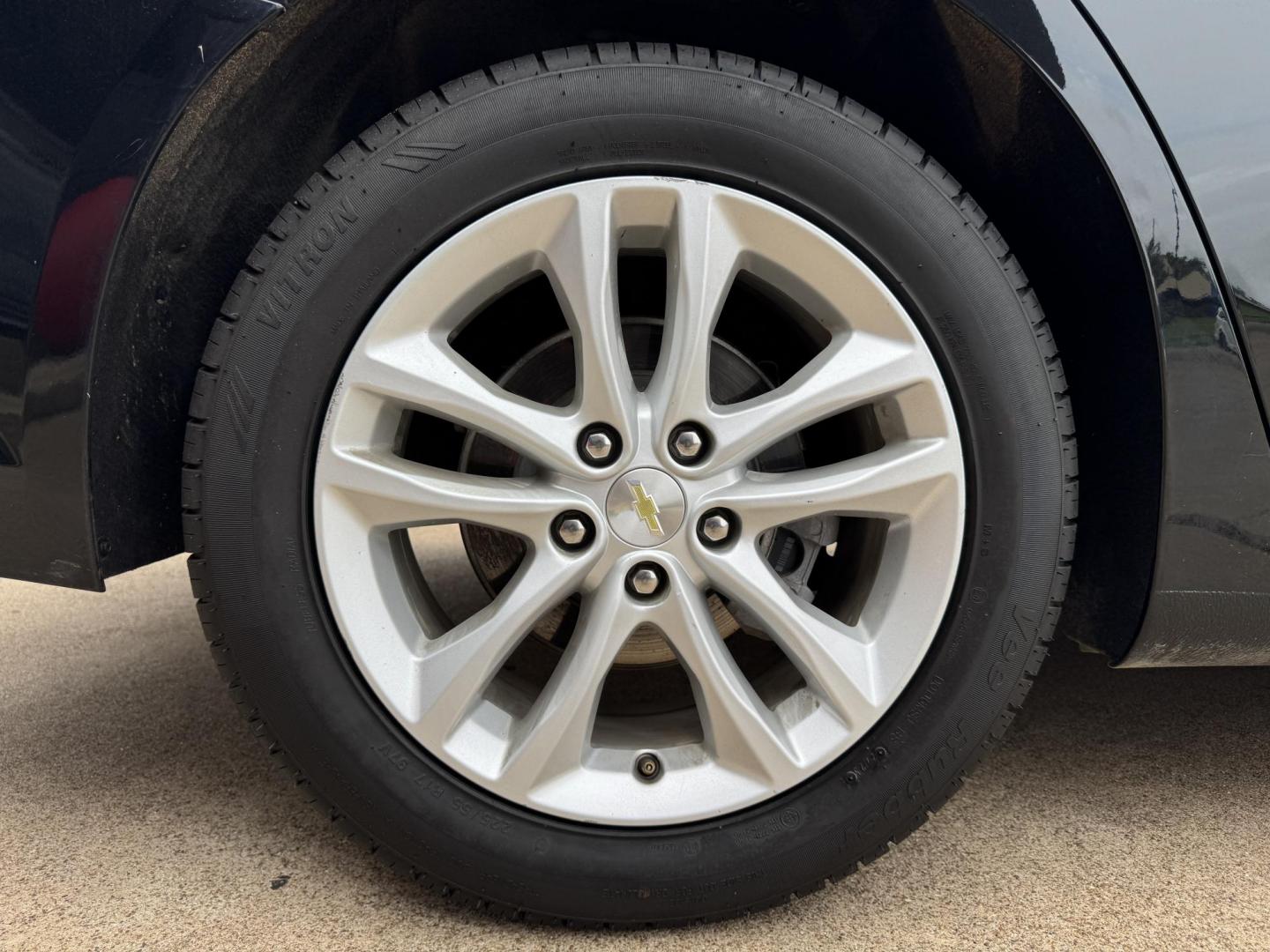 2018 BLACK CHEVROLET MALIBU LT (2FL) (1G1ZD5ST7JF) , located at 5900 E. Lancaster Ave., Fort Worth, TX, 76112, (817) 457-5456, 0.000000, 0.000000 - Photo#22