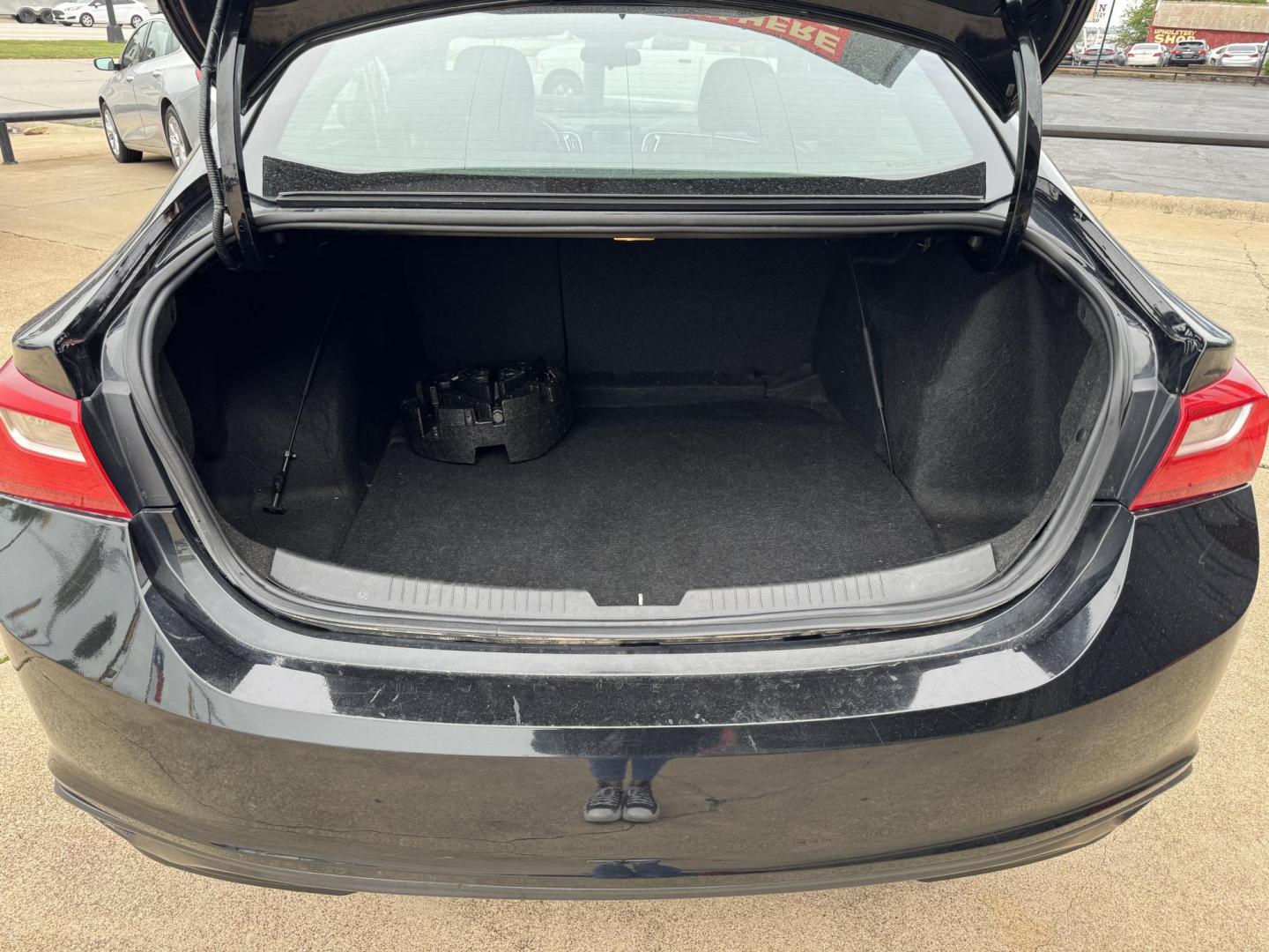 2018 BLACK CHEVROLET MALIBU LT (2FL) (1G1ZD5ST7JF) , located at 5900 E. Lancaster Ave., Fort Worth, TX, 76112, (817) 457-5456, 0.000000, 0.000000 - Photo#5