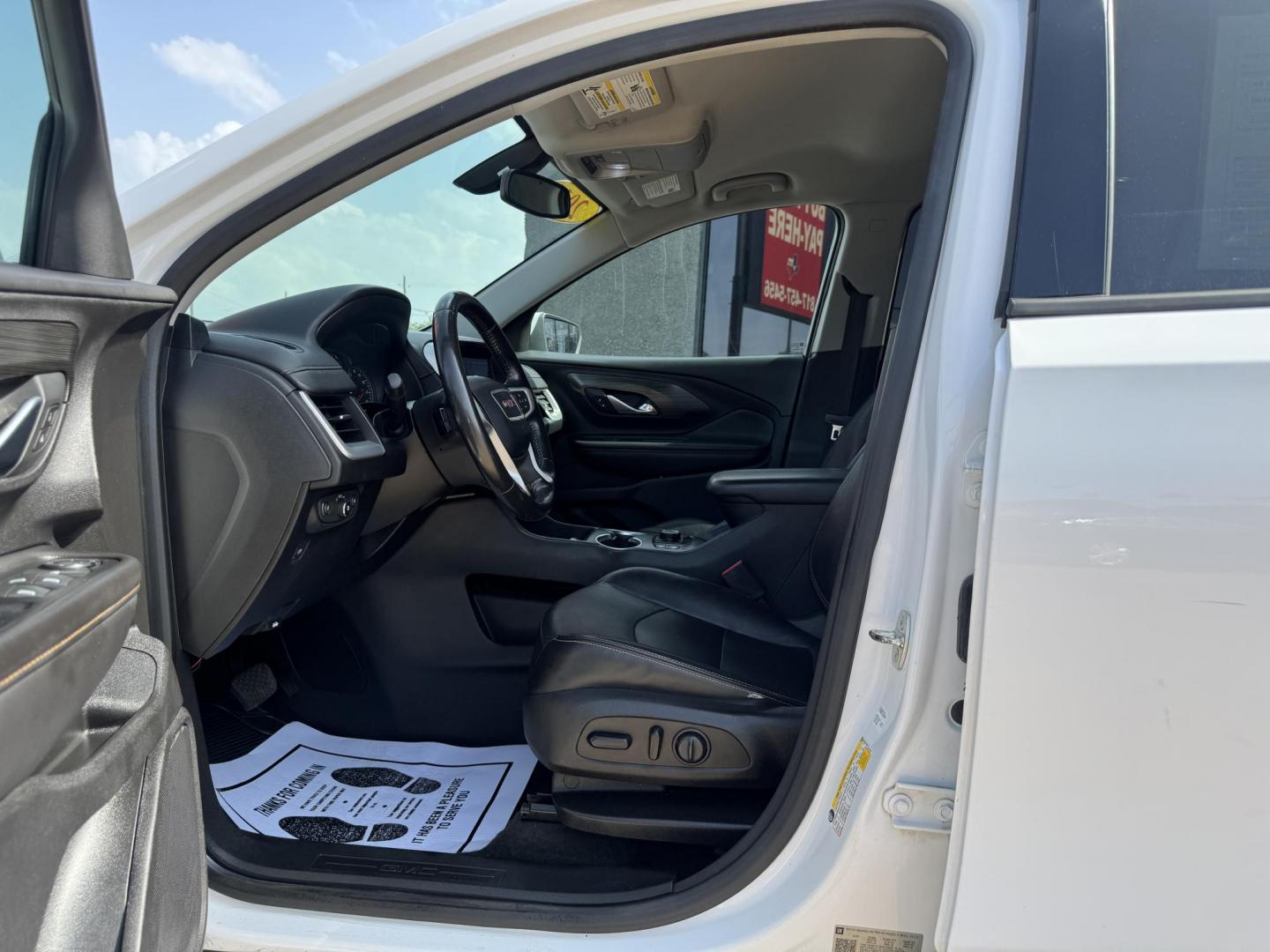2019 WHITE GMC TERRAIN SLT (3GKALPEV7KL) , located at 5900 E. Lancaster Ave., Fort Worth, TX, 76112, (817) 457-5456, 0.000000, 0.000000 - Photo#8