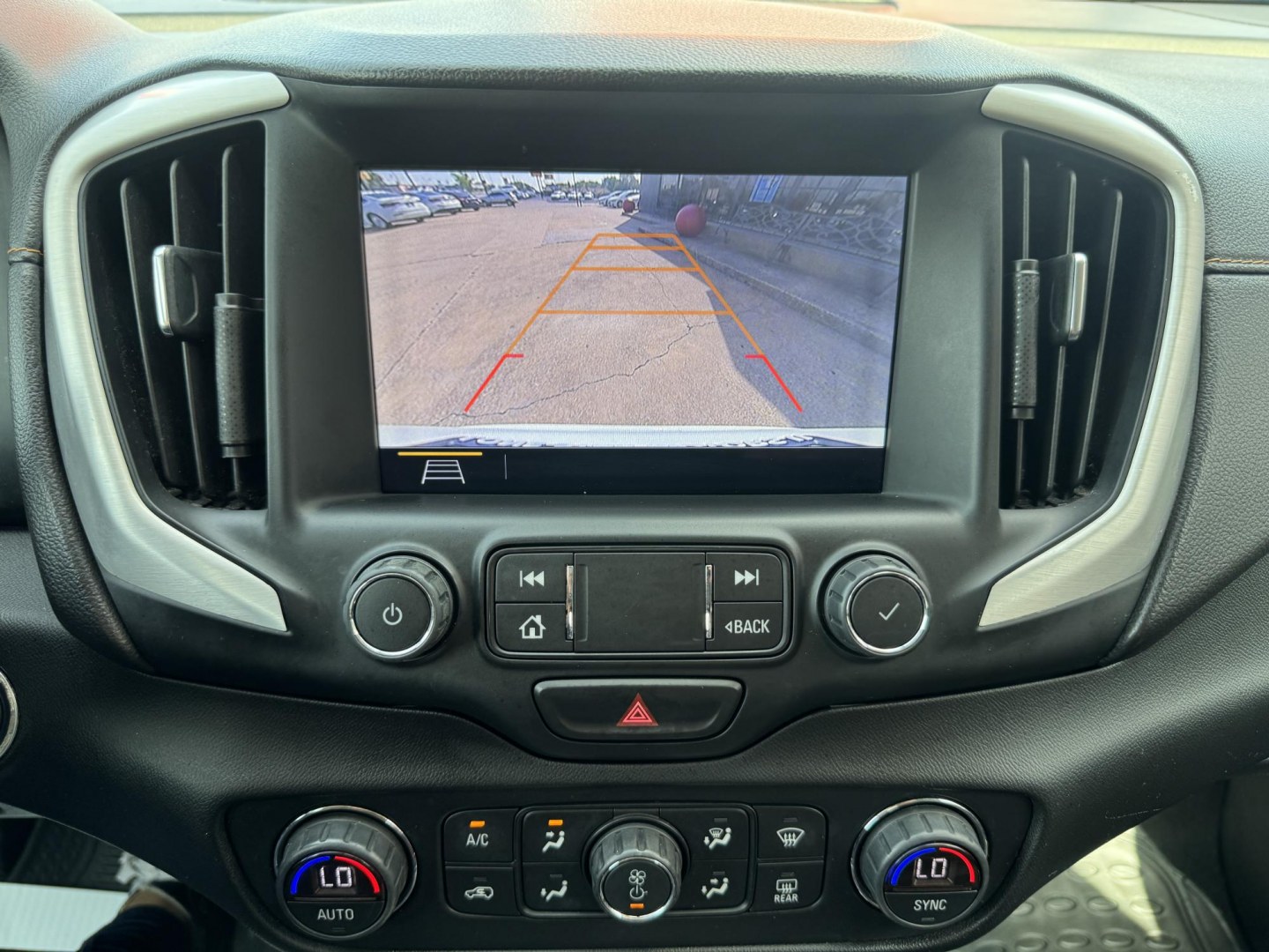 2019 WHITE GMC TERRAIN SLT (3GKALPEV7KL) , located at 5900 E. Lancaster Ave., Fort Worth, TX, 76112, (817) 457-5456, 0.000000, 0.000000- Photo#21