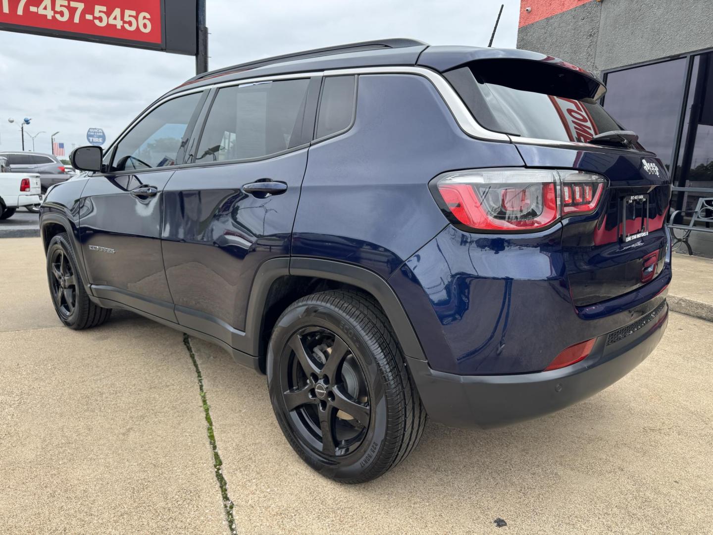 2017 BLUE JEEP COMPASS LATITUDE (3C4NJCBB4HT) , located at 5900 E. Lancaster Ave., Fort Worth, TX, 76112, (817) 457-5456, 0.000000, 0.000000 - Photo#6