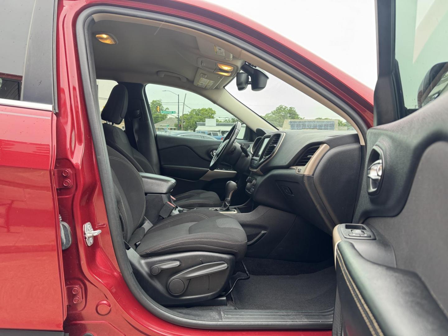 2017 RED JEEP CHEROKEE LATITUDE; N (1C4PJLCB4HD) , located at 5900 E. Lancaster Ave., Fort Worth, TX, 76112, (817) 457-5456, 0.000000, 0.000000 - Photo#17