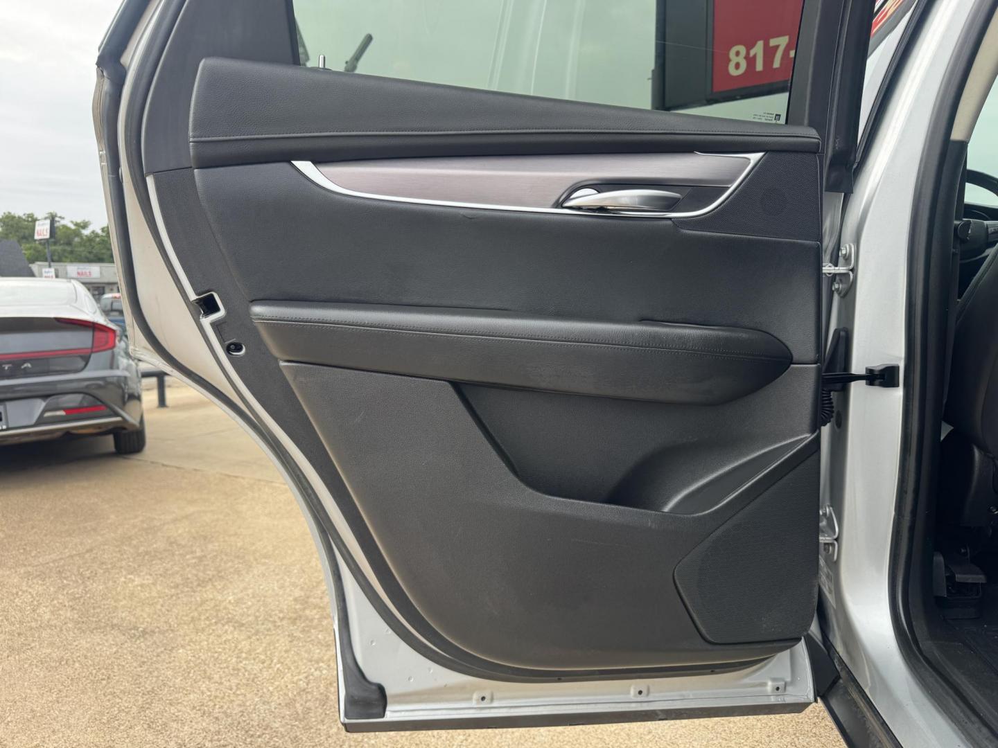 2017 SILVER CADILLAC XT5 LUXURY (1GYKNBRS4HZ) , located at 5900 E. Lancaster Ave., Fort Worth, TX, 76112, (817) 457-5456, 0.000000, 0.000000 - Photo#13