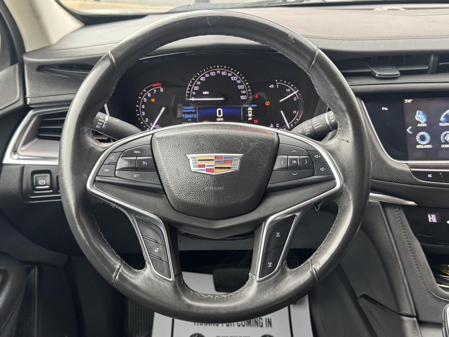 2017 SILVER CADILLAC XT5 LUXURY (1GYKNBRS4HZ) , located at 5900 E. Lancaster Ave., Fort Worth, TX, 76112, (817) 457-5456, 0.000000, 0.000000 - Photo#21