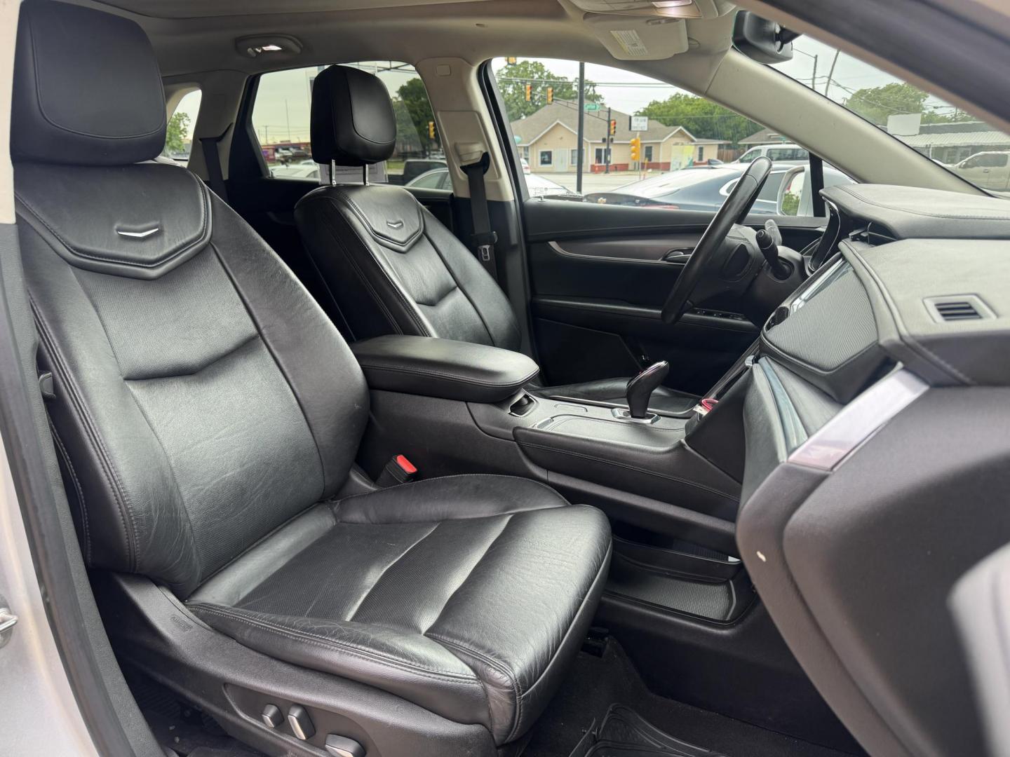 2017 SILVER CADILLAC XT5 LUXURY (1GYKNBRS4HZ) , located at 5900 E. Lancaster Ave., Fort Worth, TX, 76112, (817) 457-5456, 0.000000, 0.000000 - Photo#19