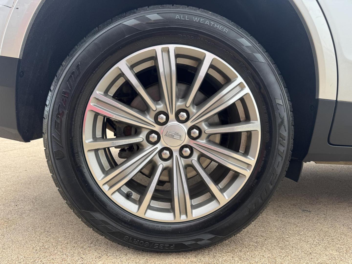 2017 SILVER CADILLAC XT5 LUXURY (1GYKNBRS4HZ) , located at 5900 E. Lancaster Ave., Fort Worth, TX, 76112, (817) 457-5456, 0.000000, 0.000000 - Photo#24