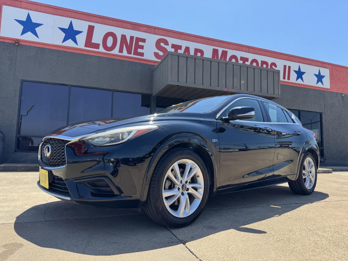 2018 INFINITI QX30 Luxury's photo