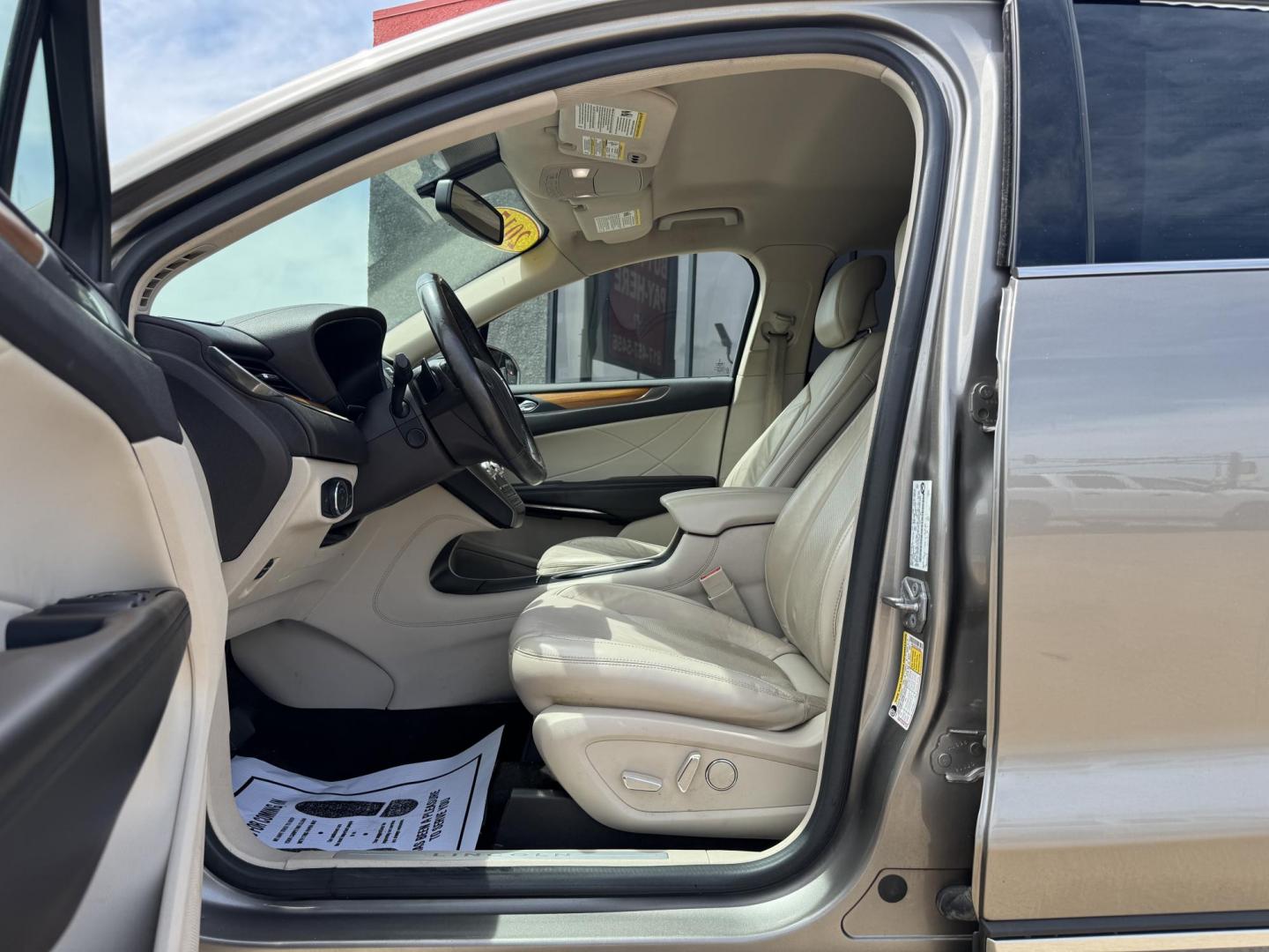2017 SILVER LINCOLN MKC SELECT (5LMCJ2C91HU) , located at 5900 E. Lancaster Ave., Fort Worth, TX, 76112, (817) 457-5456, 0.000000, 0.000000 - Photo#7