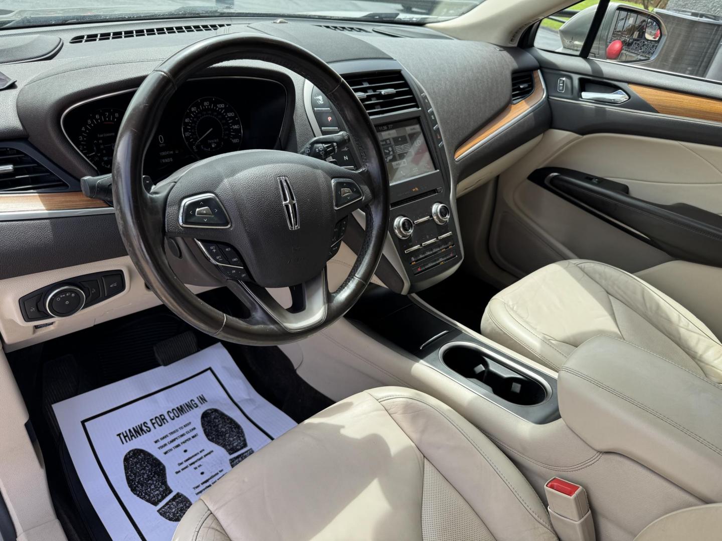 2017 SILVER LINCOLN MKC SELECT (5LMCJ2C91HU) , located at 5900 E. Lancaster Ave., Fort Worth, TX, 76112, (817) 457-5456, 0.000000, 0.000000 - Photo#8