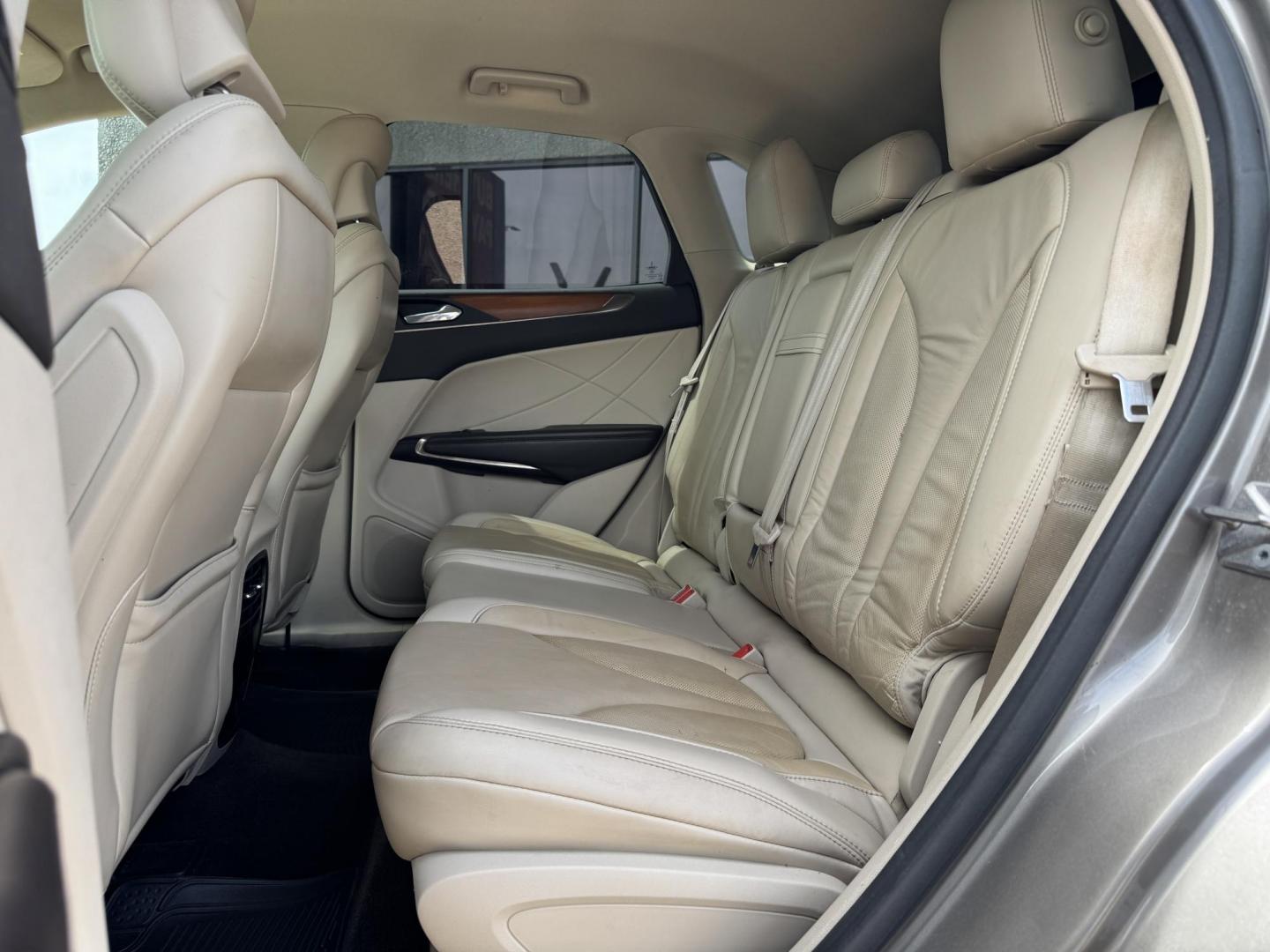 2017 SILVER LINCOLN MKC SELECT (5LMCJ2C91HU) , located at 5900 E. Lancaster Ave., Fort Worth, TX, 76112, (817) 457-5456, 0.000000, 0.000000 - Photo#11