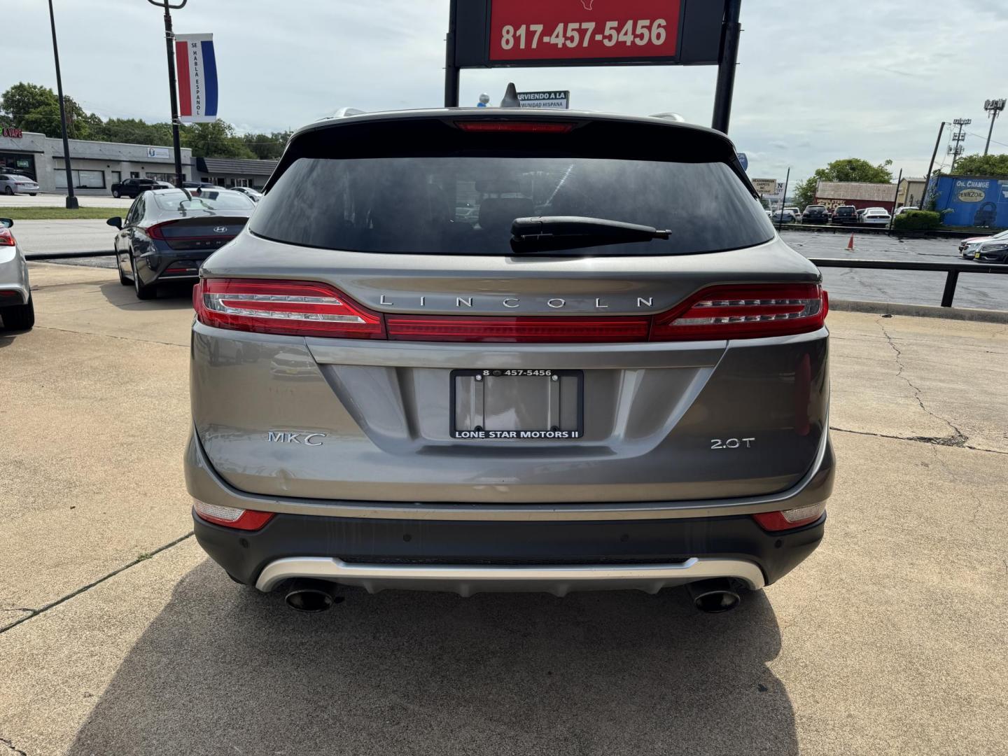 2017 SILVER LINCOLN MKC SELECT (5LMCJ2C91HU) , located at 5900 E. Lancaster Ave., Fort Worth, TX, 76112, (817) 457-5456, 0.000000, 0.000000 - Photo#3