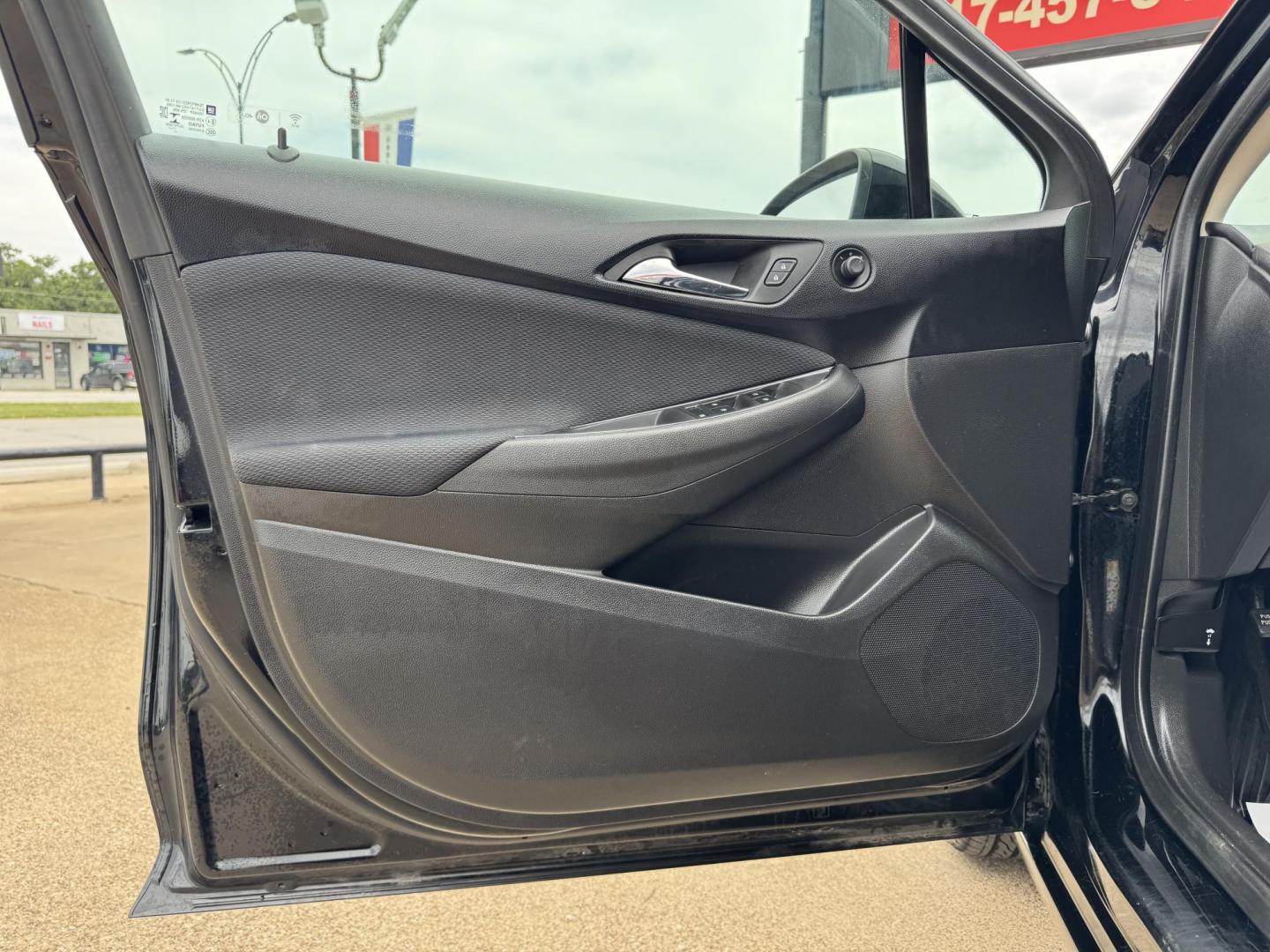 2018 BLACK CHEVROLET CRUZE LT (3G1BE6SMXJS) , located at 5900 E. Lancaster Ave., Fort Worth, TX, 76112, (817) 457-5456, 0.000000, 0.000000 - Photo#8