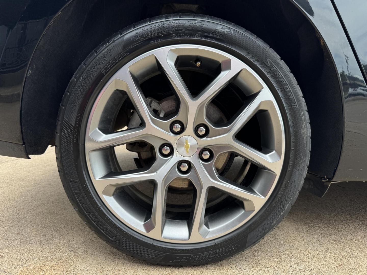 2018 BLACK CHEVROLET CRUZE LT (3G1BE6SMXJS) , located at 5900 E. Lancaster Ave., Fort Worth, TX, 76112, (817) 457-5456, 0.000000, 0.000000 - Photo#24