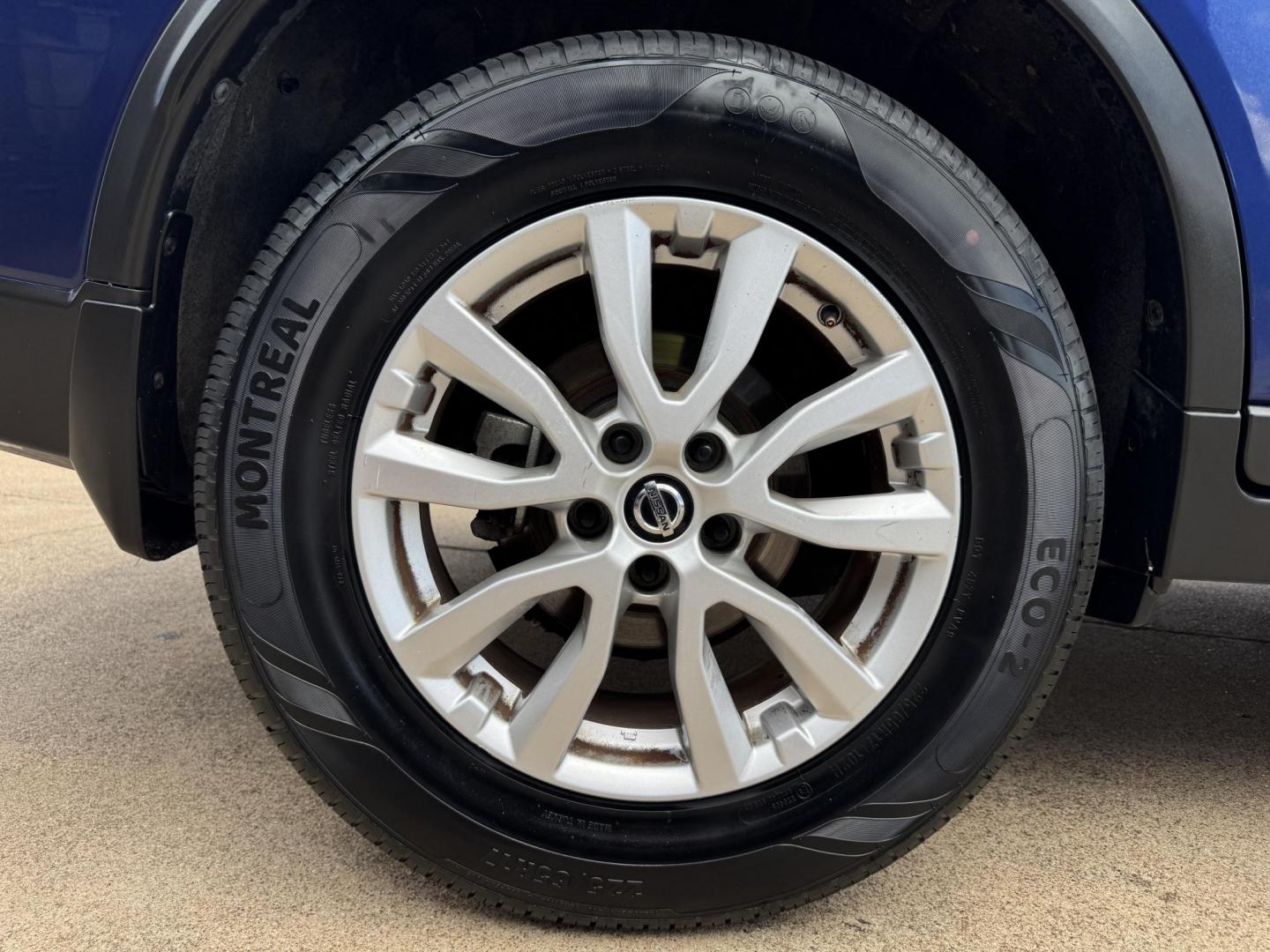 2018 BLUE NISSAN ROGUE S; SL; SV (KNMAT2MT2JP) , located at 5900 E. Lancaster Ave., Fort Worth, TX, 76112, (817) 457-5456, 0.000000, 0.000000 - Photo#26